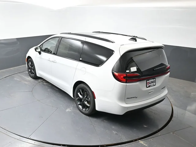 Nuevos CHRYSLER PACIFICA à Estados chez autogozo