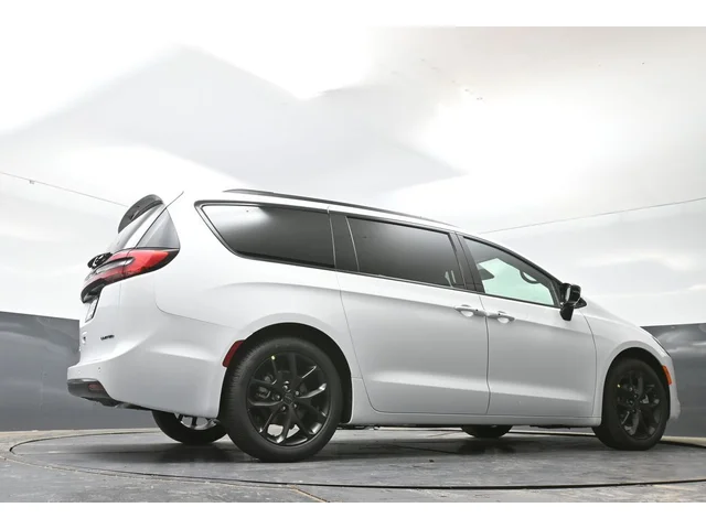 Nuevos CHRYSLER PACIFICA à Estados chez autogozo
