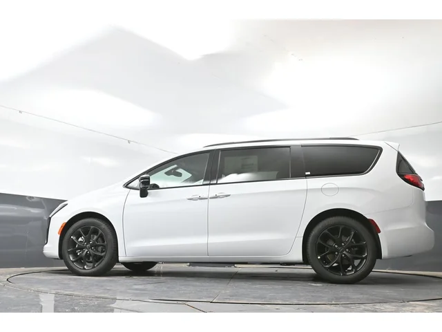 Nuevos CHRYSLER PACIFICA à Estados chez autogozo