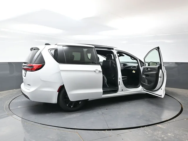 Nuevos CHRYSLER PACIFICA à Estados chez autogozo