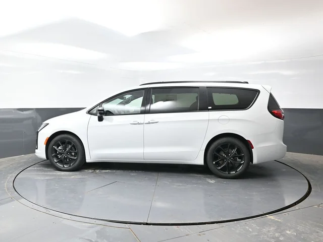 Nuevos CHRYSLER PACIFICA à Estados chez autogozo