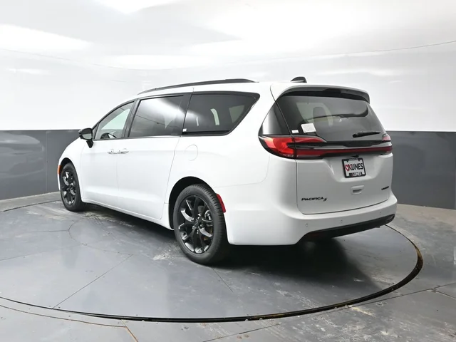 Nuevos CHRYSLER PACIFICA à Estados chez autogozo