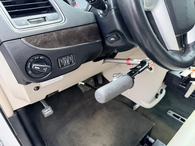 SEMINUEVOS CHRYSLER Town & Country a Estados en autogozo