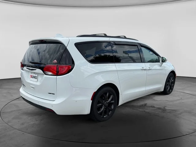 SEMINUEVOS CHRYSLER Pacifica a Estados en autogozo
