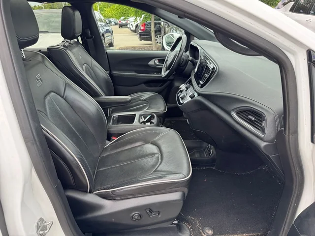 SEMINUEVOS CHRYSLER Pacifica a Estados en autogozo