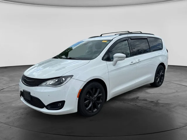 SEMINUEVOS CHRYSLER Pacifica a Estados en autogozo
