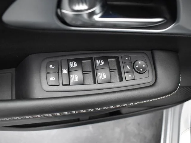 Nuevos CHRYSLER PACIFICA à Estados chez autogozo