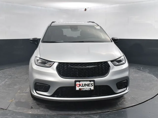 Nuevos CHRYSLER PACIFICA à Estados chez autogozo