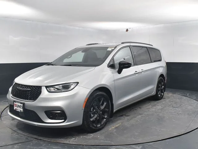 Nuevos CHRYSLER PACIFICA à Estados chez autogozo