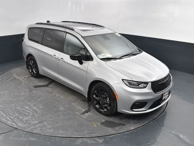 Nuevos CHRYSLER PACIFICA à Estados chez autogozo