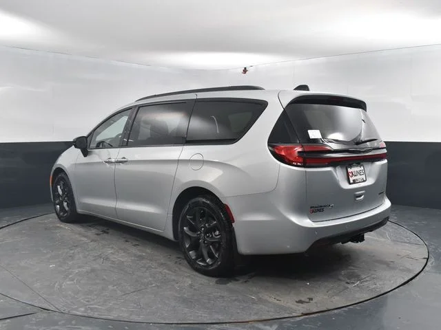 Nuevos CHRYSLER PACIFICA à Estados chez autogozo