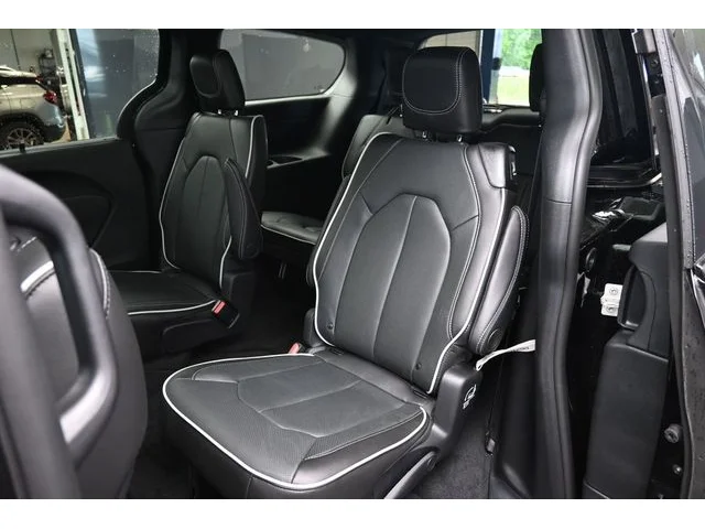 Nuevos CHRYSLER PACIFICA à Estados chez autogozo