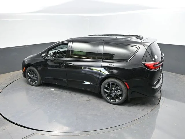Nuevos CHRYSLER PACIFICA à Estados chez autogozo