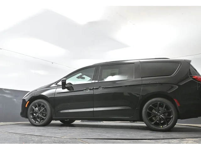 Nuevos CHRYSLER PACIFICA à Estados chez autogozo