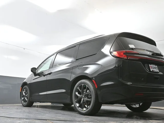 Nuevos CHRYSLER PACIFICA à Estados chez autogozo