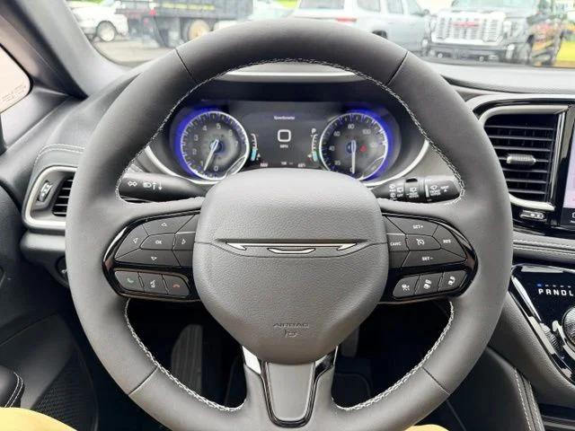 Nuevos CHRYSLER PACIFICA à Estados chez autogozo