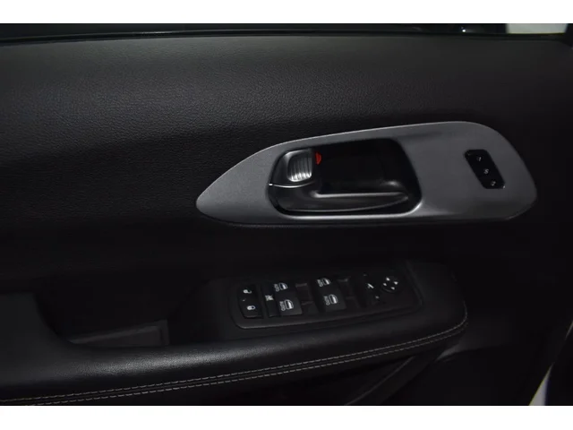 SEMINUEVOS CHRYSLER Pacifica a Estados en autogozo