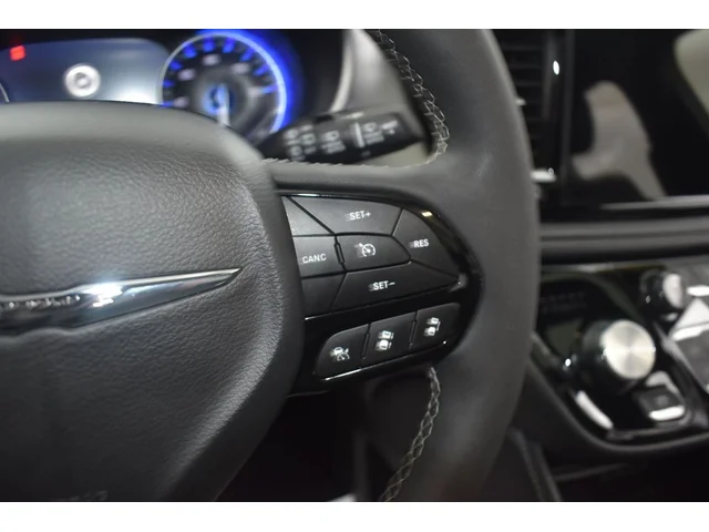 SEMINUEVOS CHRYSLER Pacifica a Estados en autogozo