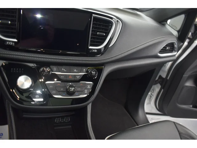 SEMINUEVOS CHRYSLER Pacifica a Estados en autogozo