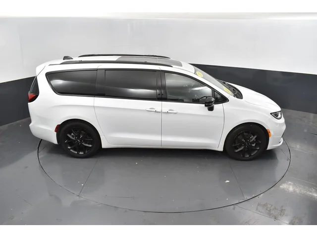 SEMINUEVOS CHRYSLER Pacifica a Estados en autogozo