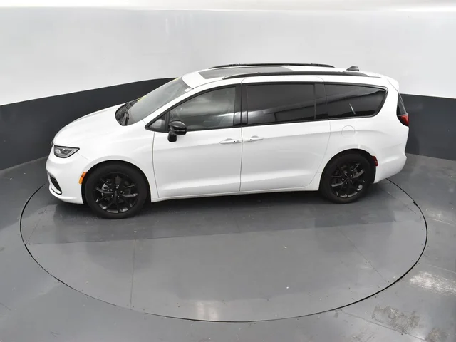 SEMINUEVOS CHRYSLER Pacifica a Estados en autogozo