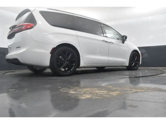 SEMINUEVOS CHRYSLER Pacifica a Estados en autogozo