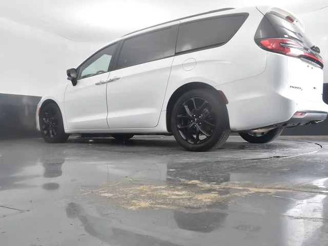 SEMINUEVOS CHRYSLER Pacifica a Estados en autogozo
