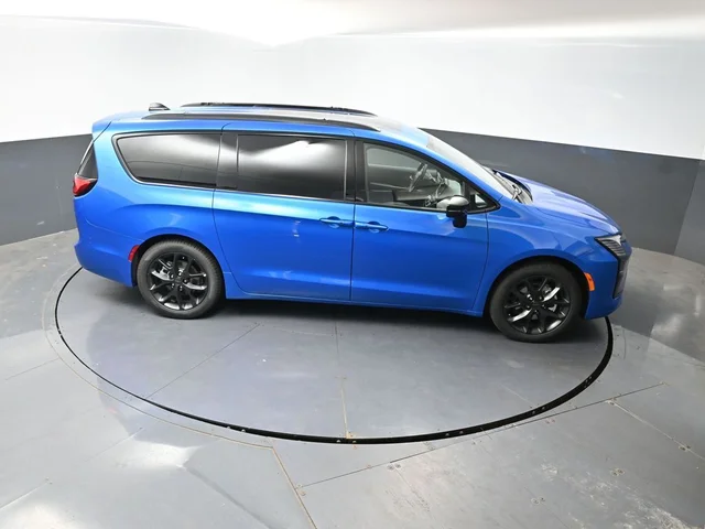 Nuevos CHRYSLER PACIFICA à Estados chez autogozo