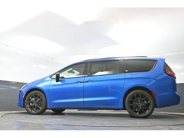 Nuevos CHRYSLER PACIFICA à Estados chez autogozo