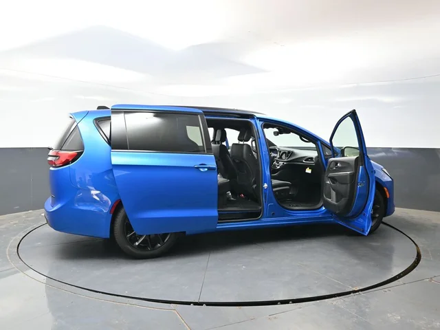 Nuevos CHRYSLER PACIFICA à Estados chez autogozo