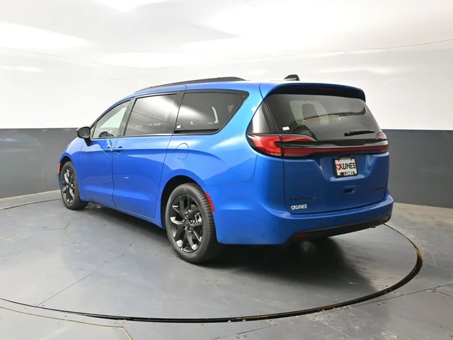 Nuevos CHRYSLER PACIFICA à Estados chez autogozo