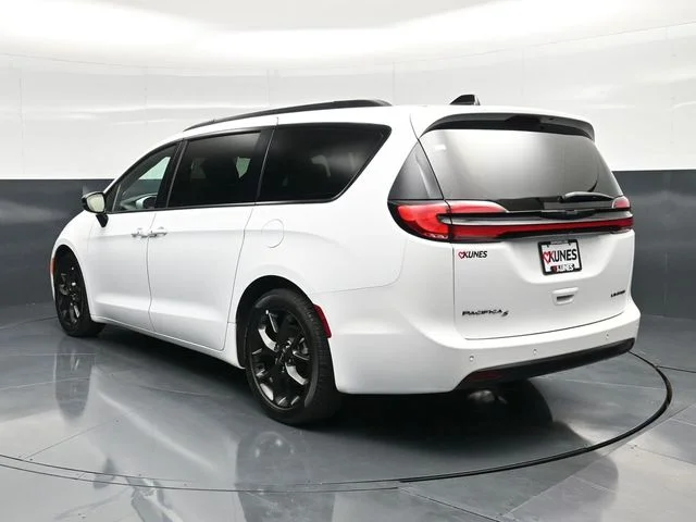 SEMINUEVOS CHRYSLER Pacifica a Estados en autogozo