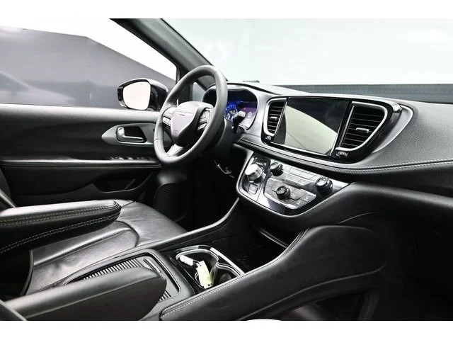 SEMINUEVOS CHRYSLER Pacifica a Estados en autogozo
