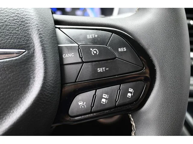 SEMINUEVOS CHRYSLER Pacifica a Estados en autogozo