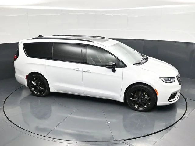 SEMINUEVOS CHRYSLER Pacifica a Estados en autogozo
