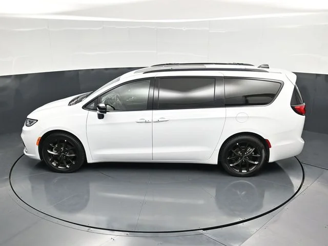 SEMINUEVOS CHRYSLER Pacifica a Estados en autogozo