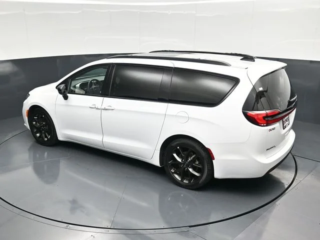SEMINUEVOS CHRYSLER Pacifica a Estados en autogozo
