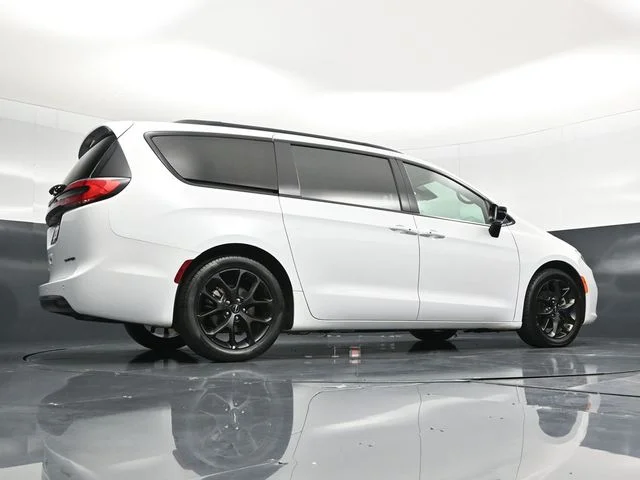 SEMINUEVOS CHRYSLER Pacifica a Estados en autogozo