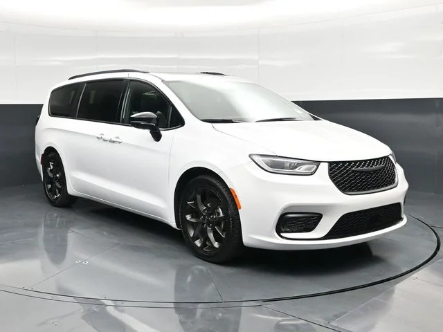 SEMINUEVOS CHRYSLER Pacifica a Estados en autogozo