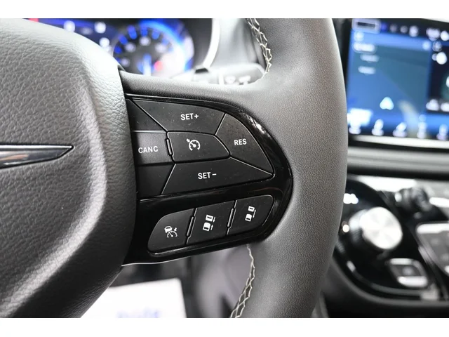 SEMINUEVOS CHRYSLER Pacifica a Estados en autogozo