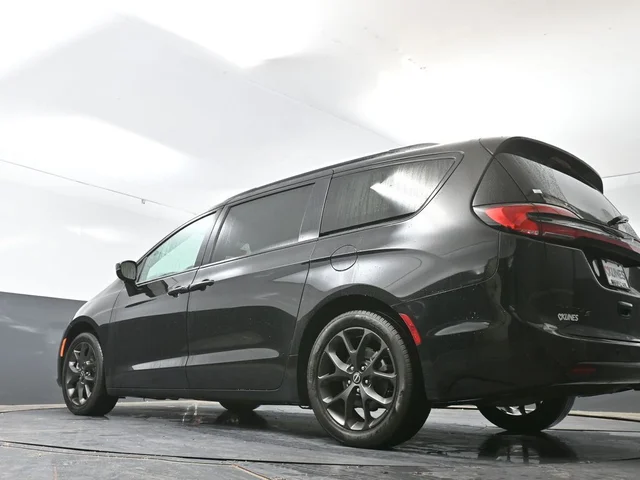 SEMINUEVOS CHRYSLER Pacifica a Estados en autogozo