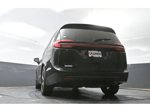 SEMINUEVOS CHRYSLER Pacifica a Estados en autogozo