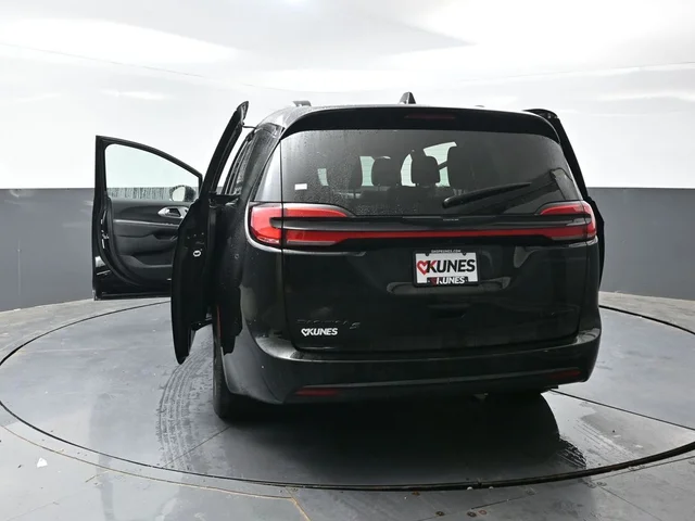 SEMINUEVOS CHRYSLER Pacifica a Estados en autogozo