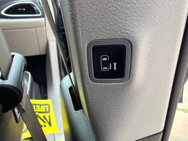 SEMINUEVOS CHRYSLER Pacifica a Estados en autogozo