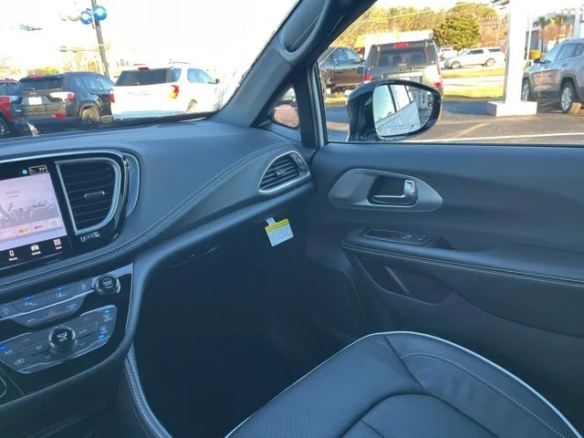 Nuevos CHRYSLER PACIFICA à Estados chez autogozo