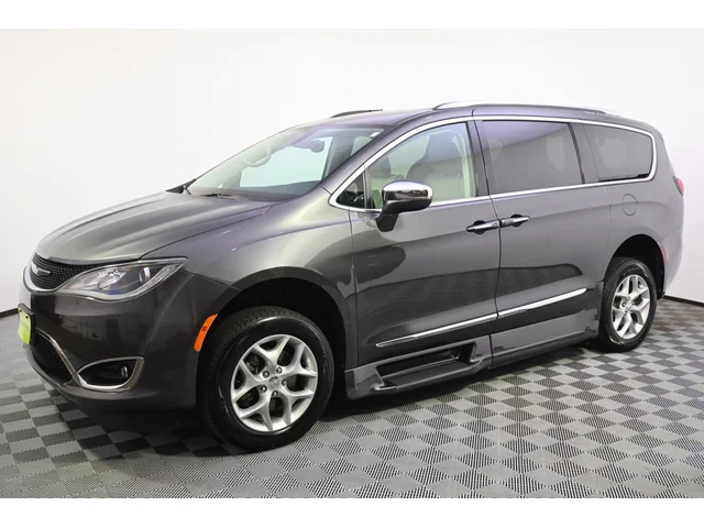SEMINUEVOS CHRYSLER Pacifica a Estados en autogozo