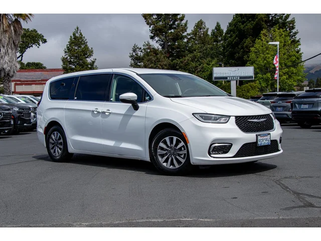 SEMINUEVOS CHRYSLER Pacifica Hybrid a Estados en autogozo