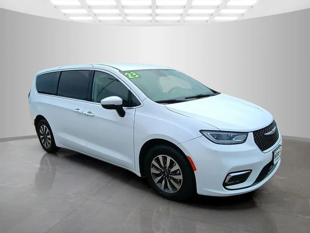 SEMINUEVOS CHRYSLER Pacifica Hybrid a Estados en autogozo