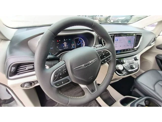 SEMINUEVOS CHRYSLER Pacifica Hybrid a Estados en autogozo