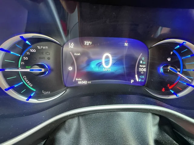 SEMINUEVOS CHRYSLER Pacifica Hybrid a Estados en autogozo